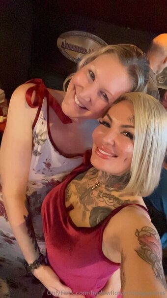 harlowflowerfootgoddess