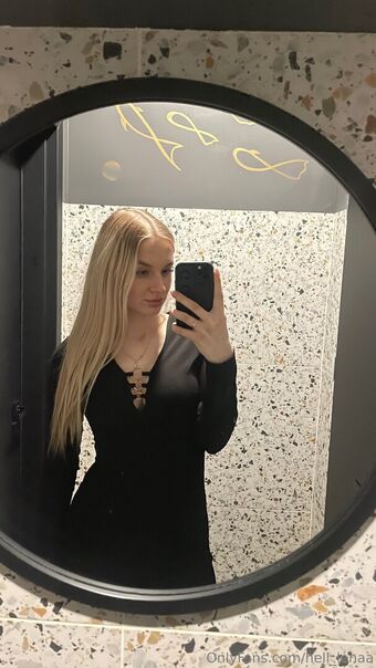 hell_lenaa