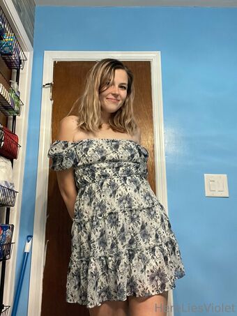 hereliesviolet