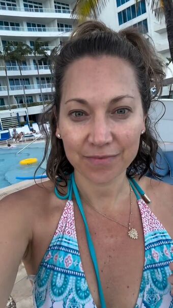 Hot News Weather Babes