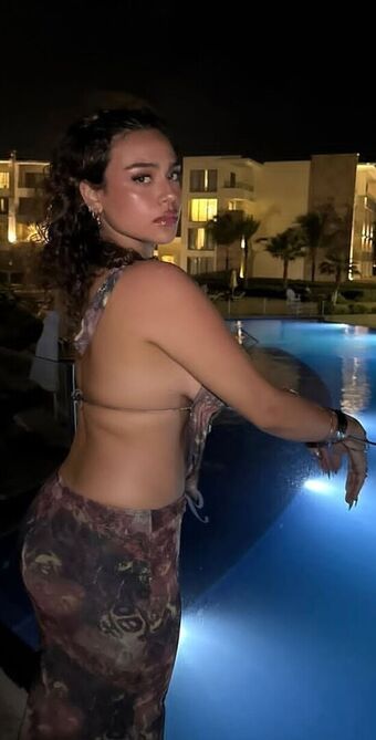 Izzybellalomb