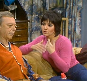 Joyce Dewitt