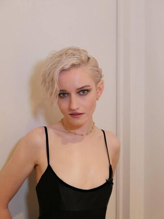 Julia Garner