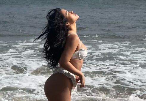 Julia Kelly