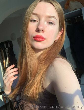 juliabloomy