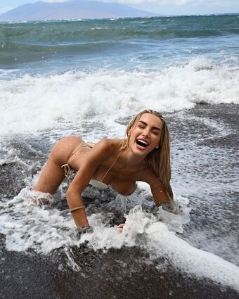 Kalli Locklear Foto Nude Leaked OnlyFans 24