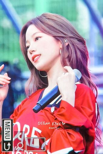 Kazuha Nakamura 中村 一葉