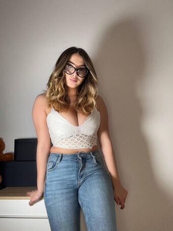 KellyMathews