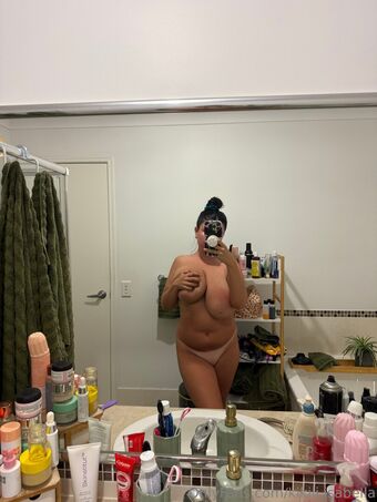 Kikiiscrying