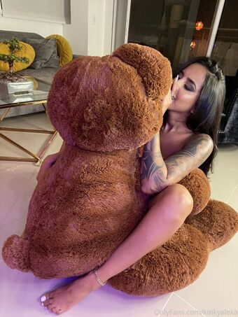 Kinkyalexa
