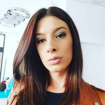 Larissa-TS