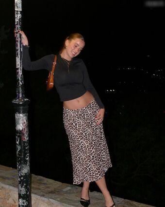 Lauramjj_