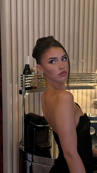 Leah Halton