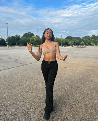 Lexi Vee