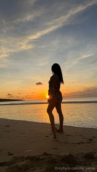 lia_verse