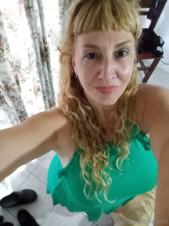 liashot Foto Nude Leaked OnlyFans 9