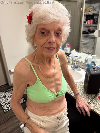 lindahope1939 Foto Nude Leaked OnlyFans 77