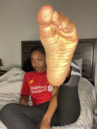 littleebonyfeet