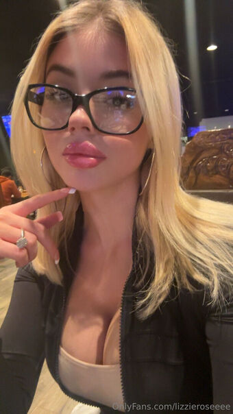 lizzieroseeee