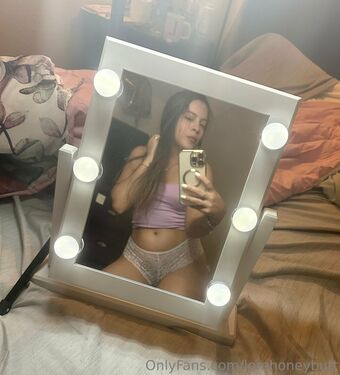 lorehoneybutt