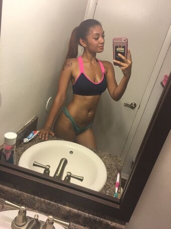 magicamonicalove Foto Nude Leaked OnlyFans 2