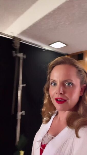 Mena Suvari