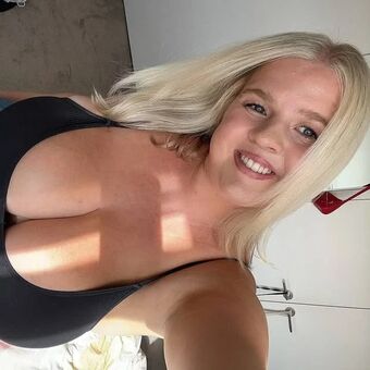 Mikaela Foto Nude Leaked OnlyFans 40
