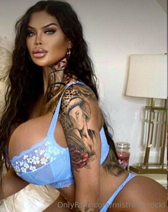 mistress_nicki