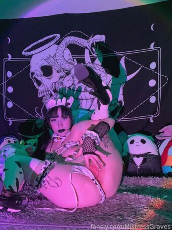 MistressGraves