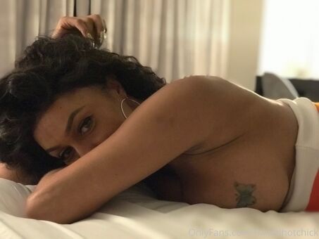 Mixedhotchick