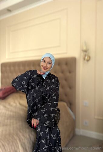 moon_adelin