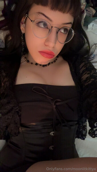 moonlitkittyx