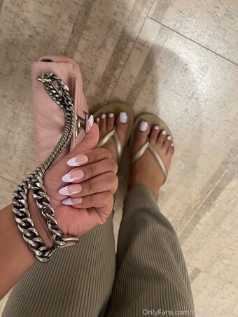 Msprettyfeet