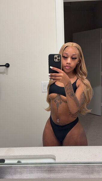 N.Dioraaa Foto Nude Leaked OnlyFans 4