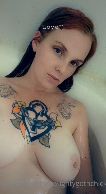 naughtygothchick
