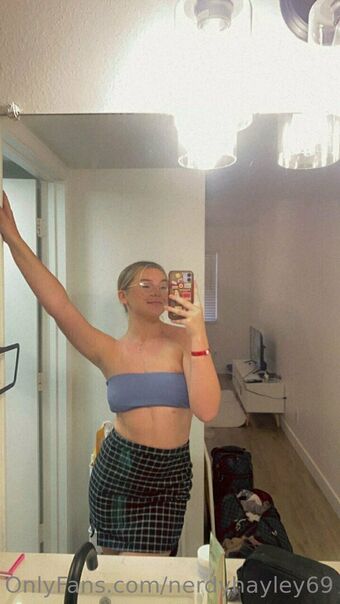nerdyhayley69