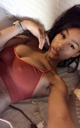 Nia Simone