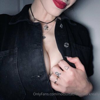 notsuitableforworkreally Foto Nude Leaked OnlyFans 2