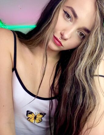 nym_x Foto Nude Leaked OnlyFans 1