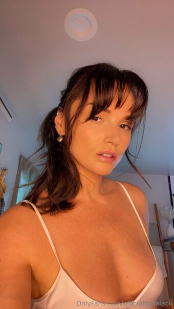 officialtoriblack