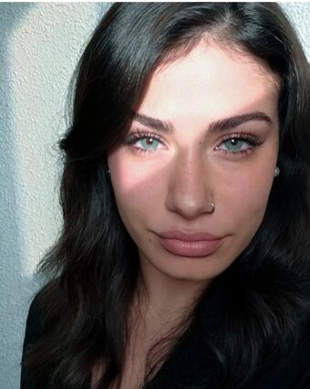 Olivia Oli