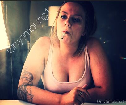 onlysmoking1 Foto Nude Leaked OnlyFans 7