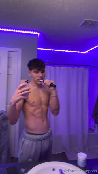 opash Foto Nude Leaked OnlyFans 16