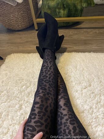 pantyhose_princess99