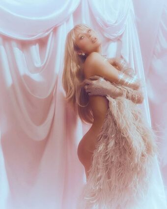 Paris Hilton