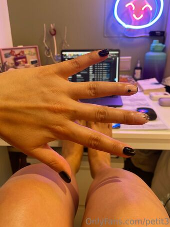 petit3 Foto Nude Leaked OnlyFans 10