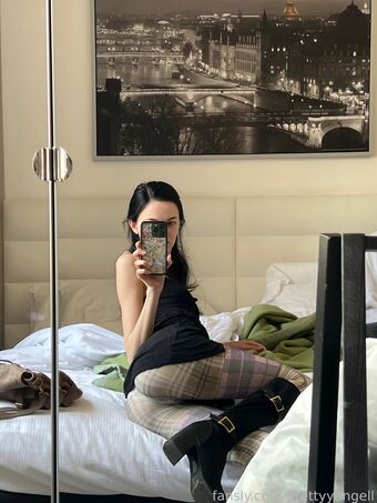 prettyyangell Foto Nude Leaked OnlyFans 39