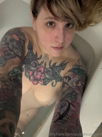 PushingUpRoses Foto Nude Leaked OnlyFans 423