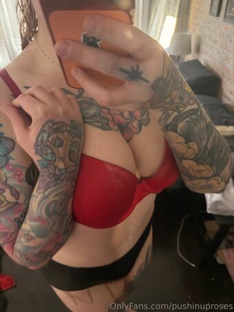 PushingUpRoses Foto Nude Leaked OnlyFans 425