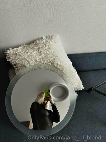 pussycat / jane_of_blonde